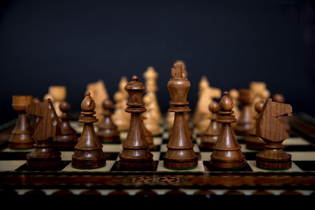 Darstellung eines Schachbretts als Visualisierung für Strategie.